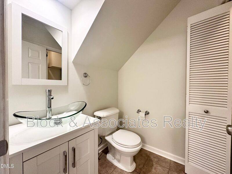 Townhouse for rent at 5620 Bridgetowne Way, Raleigh, NC 27609