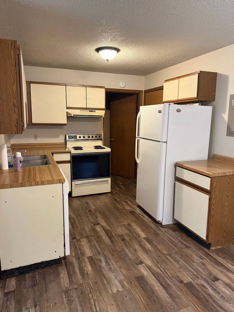 Apartment for rent at 2319 Meadow Lane, Eau Claire, WI 54701
