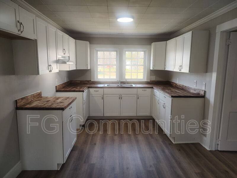 House for rent at 2333 Howard Arnette Rd #11, Lenoir, NC 28645