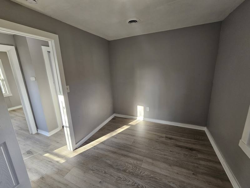 Apartment for rent at 403-405 E 152nd St #4, Cleveland, OH 44110