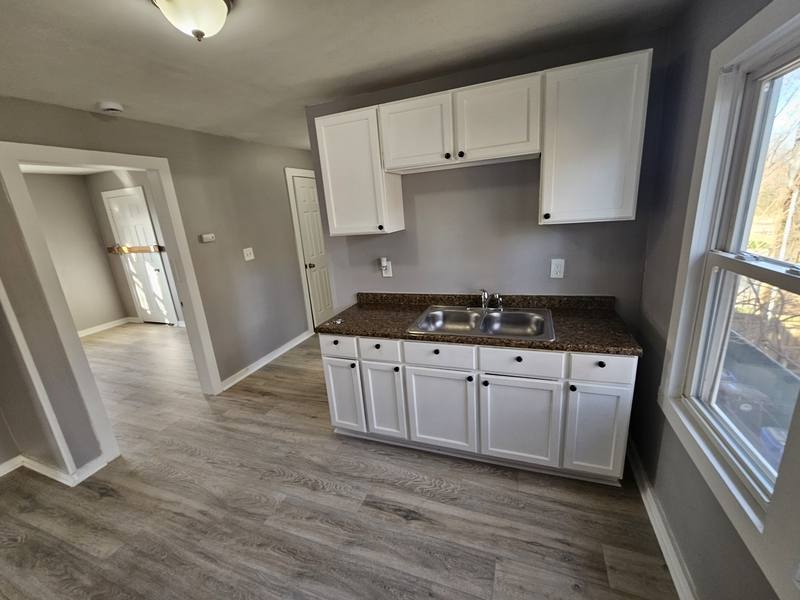 Apartment for rent at 403-405 E 152nd St #4, Cleveland, OH 44110