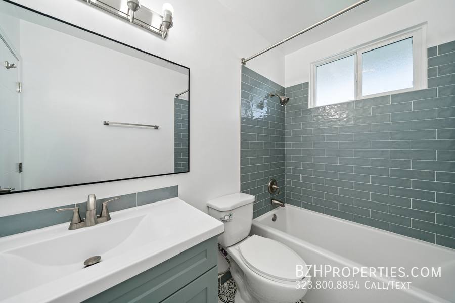 Apartment for rent at 252 S New Hampshire Ave #10, Los Angeles, CA 90004