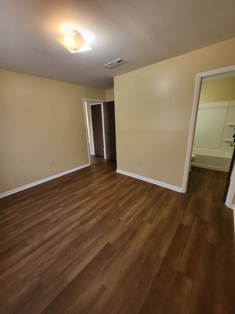 Apartment for rent at 324 Montgomery St, Troy, AL 36081