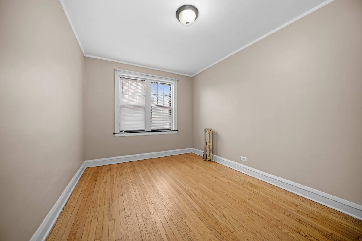 Apartment for rent at 230 Elmwood #1S, Evanston, IL 60202