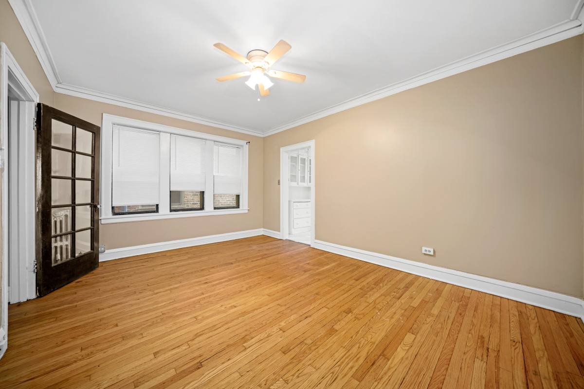 Apartment for rent at 230 Elmwood #1S, Evanston, IL 60202