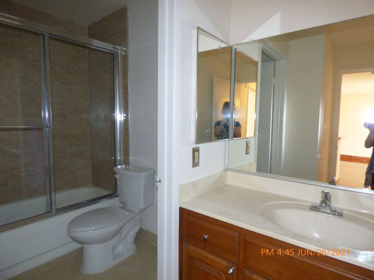 Apartment for rent at 424 Veteran Ave #404, Los Angeles, CA 90024