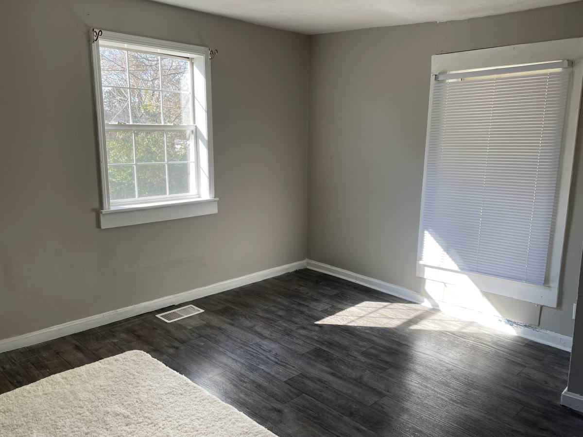 House for rent at 827 Cumberland Dr, Clarksville, TN 37040