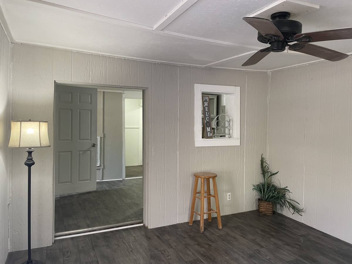 House for rent at 827 Cumberland Dr, Clarksville, TN 37040