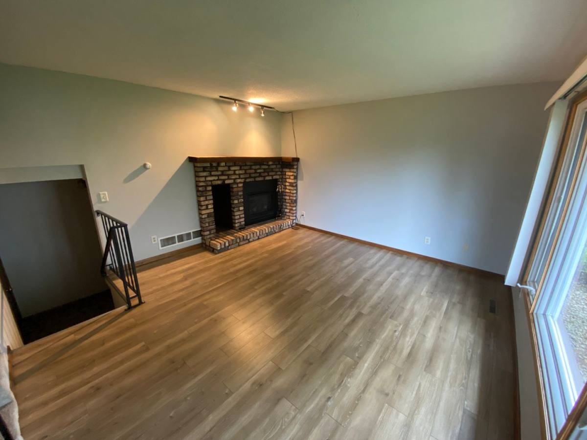 Townhouse for rent at 14248 Hemlock Court N, Saint Paul, MN 55126