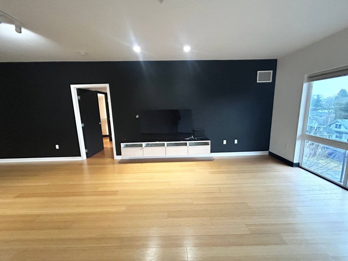 Condo for rent at 3970 N Interstate Ave, Portland, OR 97227