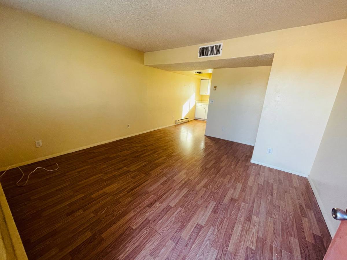 Apartment for rent at 330 E Corona Rd, Tucson, AZ 85756