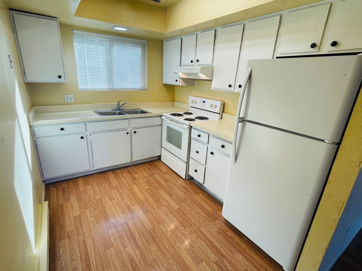 Apartment for rent at 330 E Corona Rd, Tucson, AZ 85756