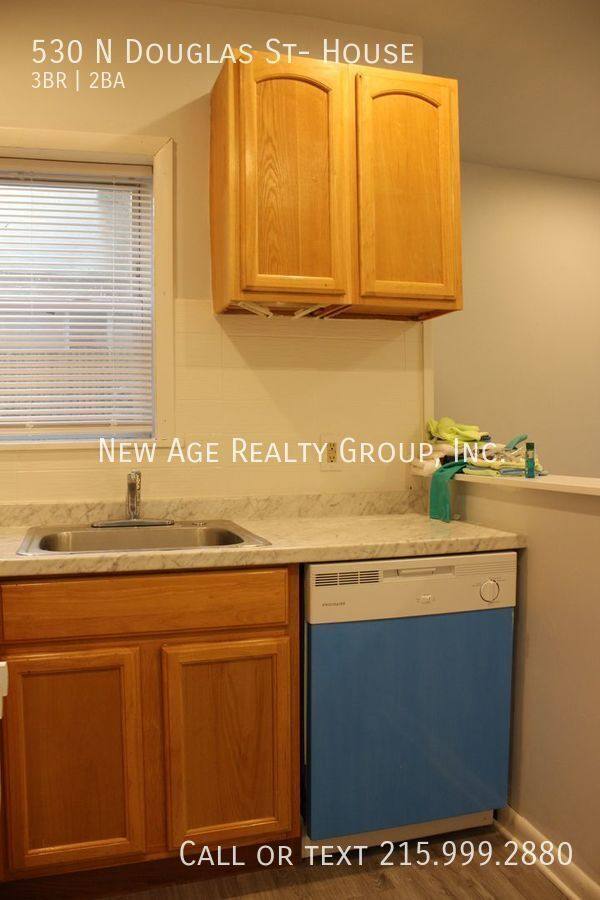 House for rent at 530 N Douglas St, Philadelphia, PA 19104