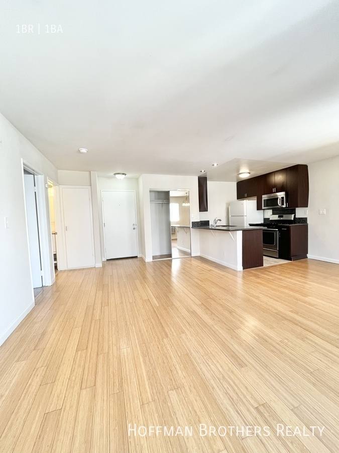 Apartment for rent at 860 S Ardmore Ave #111, Los Angeles, CA 90005