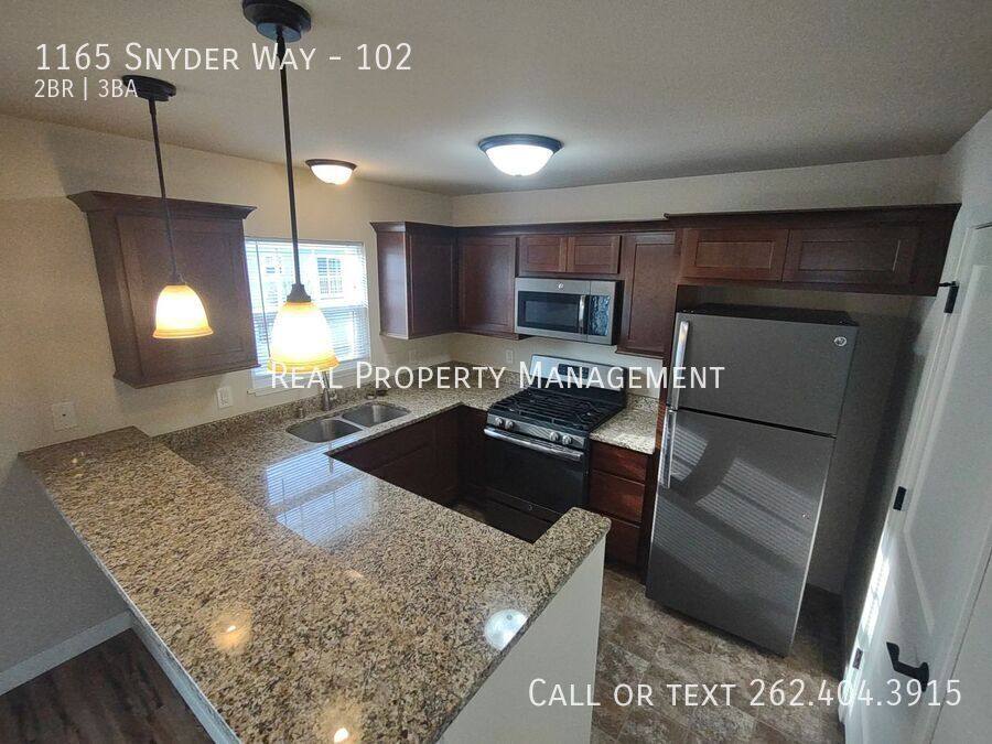 Townhouse for rent at 1165 Snyder Way #102, Oconomowoc, WI 53066