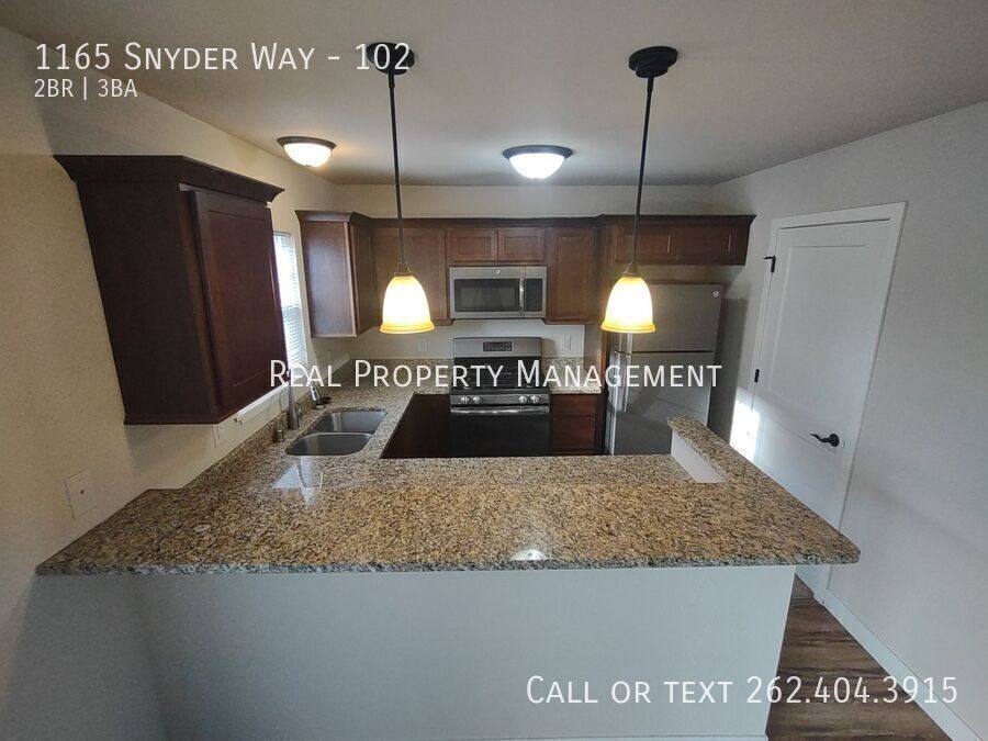 Townhouse for rent at 1165 Snyder Way #102, Oconomowoc, WI 53066