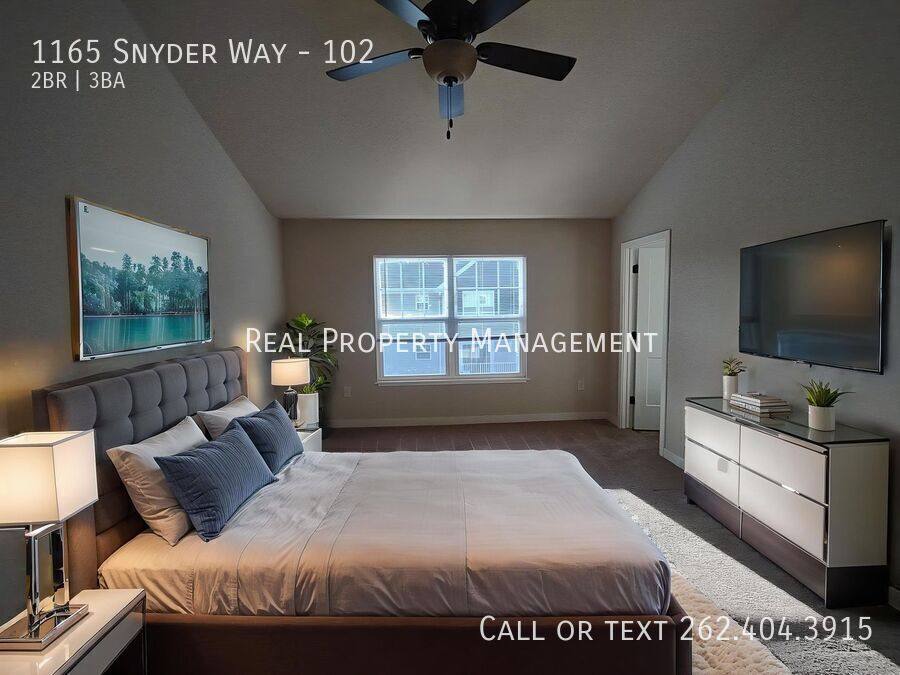 Townhouse for rent at 1165 Snyder Way #102, Oconomowoc, WI 53066