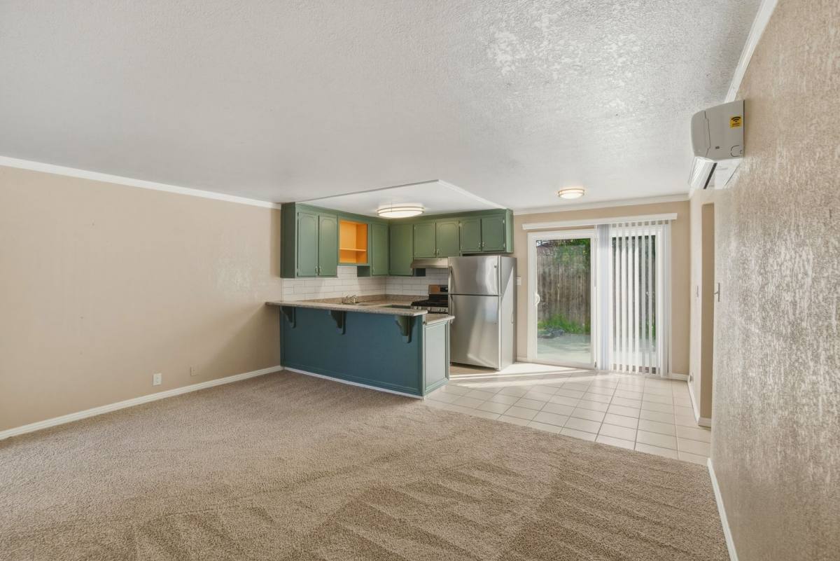 Apartment for rent at 1540 Hesket Way, Sacramento, CA 95825