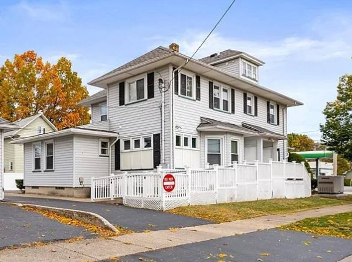 Apartment for rent at 2729 Dewey Ave, Rochester, NY 14616