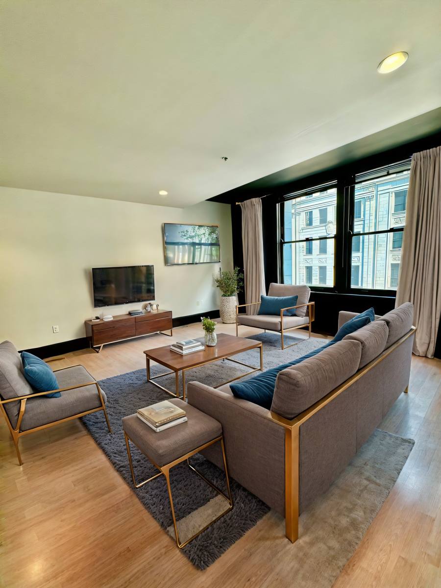 Apartment for rent at 1030 Euclid Ave, Cleveland, OH 44115