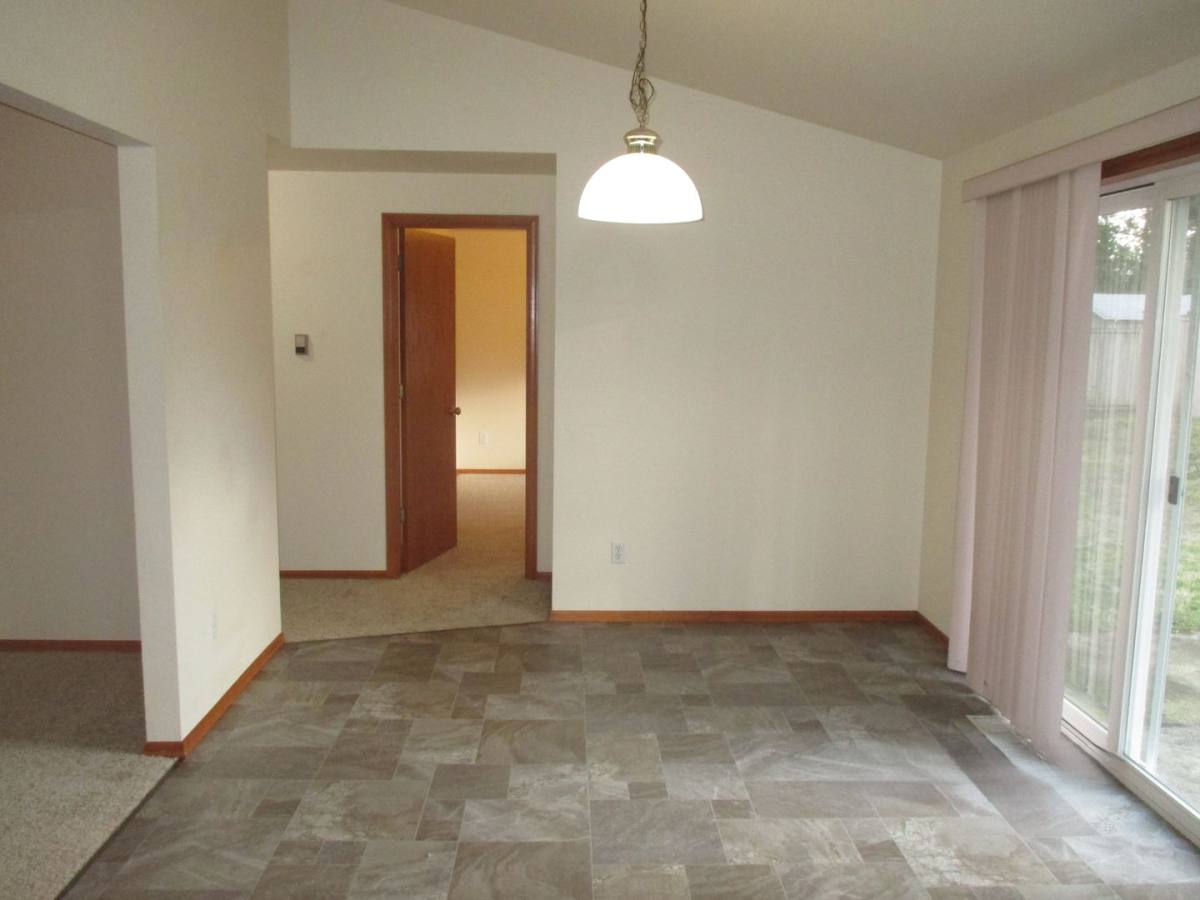 Apartment for rent at 8512 123rd St Court E, Puyallup, WA 98373