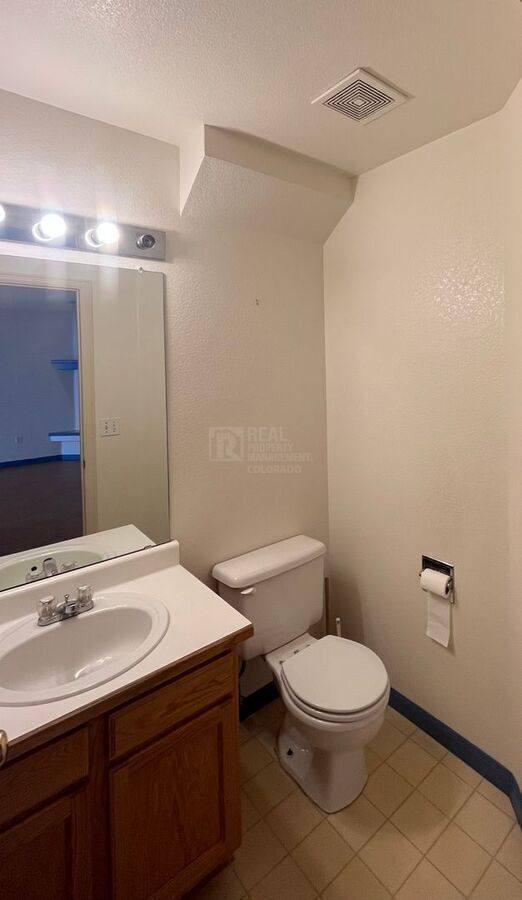 Townhouse for rent at 911 Tulip S #B, Longmont, CO 80501