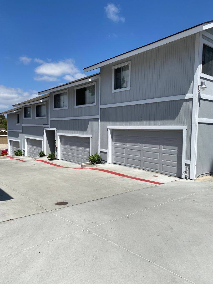 Townhouse for rent at 1701 Calle Jules, Vista, CA 92084