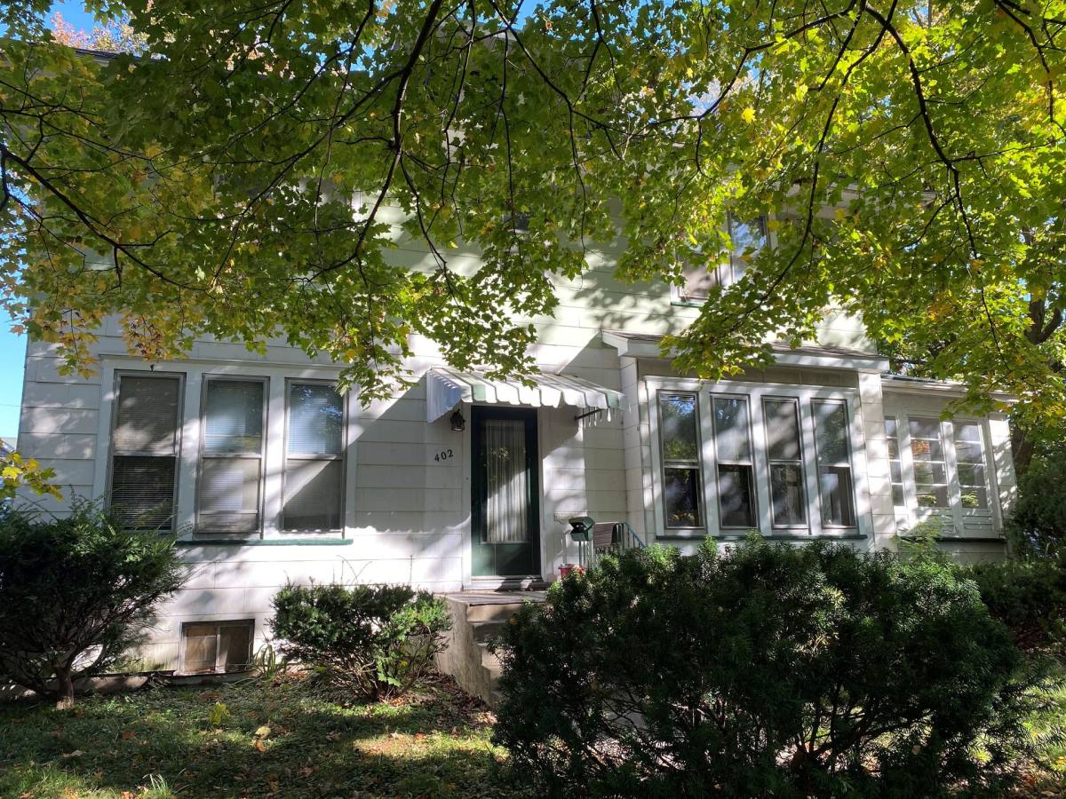 Apartment for rent at 402 W High St, Urbana, IL 61801