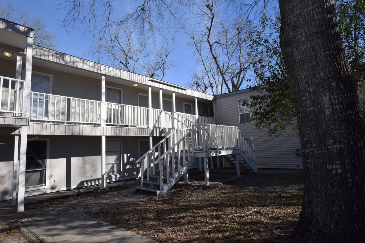 Apartment for rent at 100 McArthur St, Sulphur, LA 70663