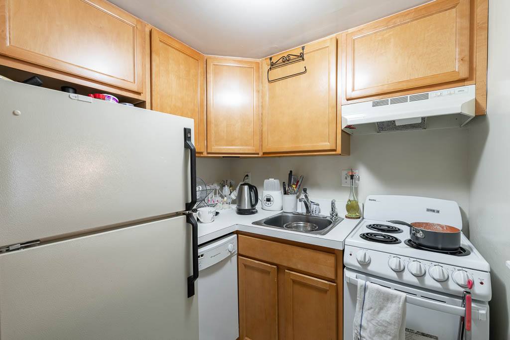 Condo for rent at 4450 Macarthur Blvd NW #11A, Washington, DC 20007