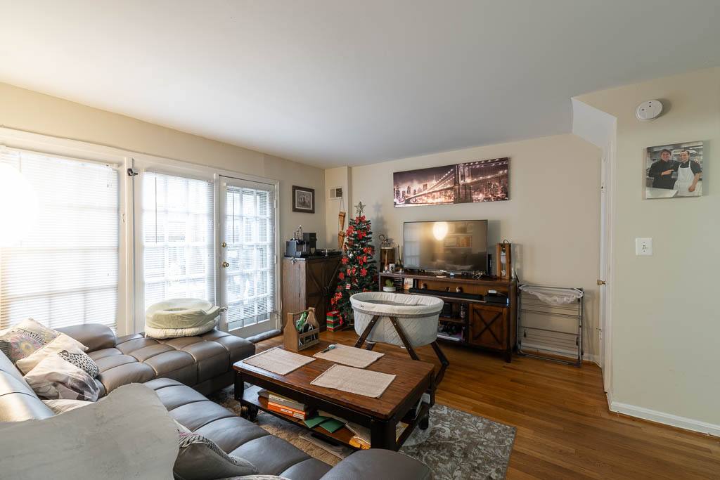 Condo for rent at 4450 Macarthur Blvd NW #11A, Washington, DC 20007
