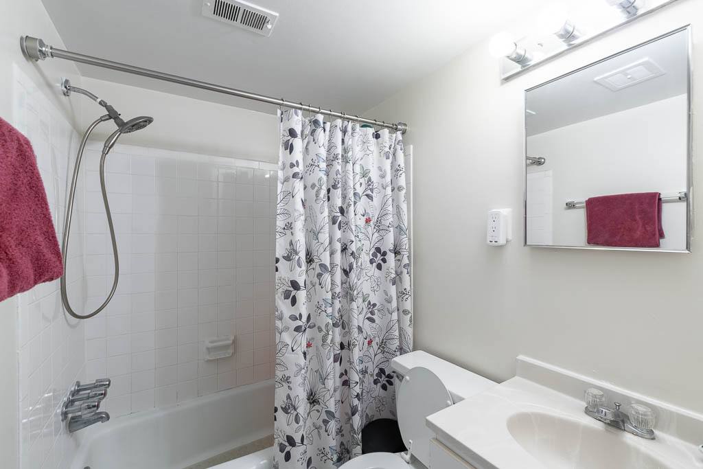 Condo for rent at 4450 Macarthur Blvd NW #11A, Washington, DC 20007