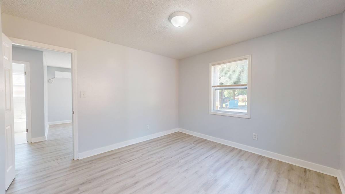 Apartment for rent at 4552 Helena St, Charlotte, NC 28208