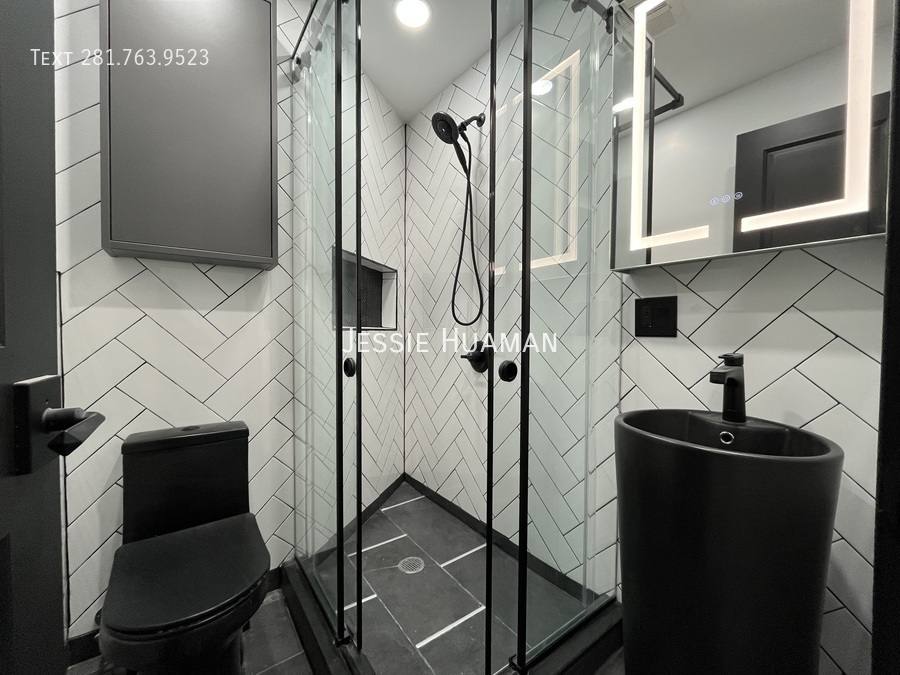 Apartment for rent at 561 Hudson St #PH, New York, NY 10014