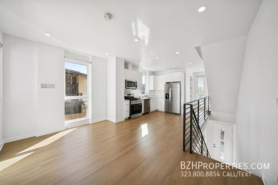 Townhouse for rent at 4523 1 2 St Elmo Dr, Los Angeles, CA 90019