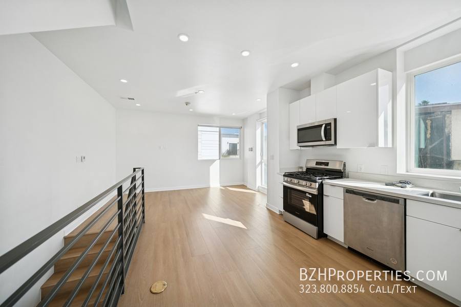 Townhouse for rent at 4523 1 2 St Elmo Dr, Los Angeles, CA 90019