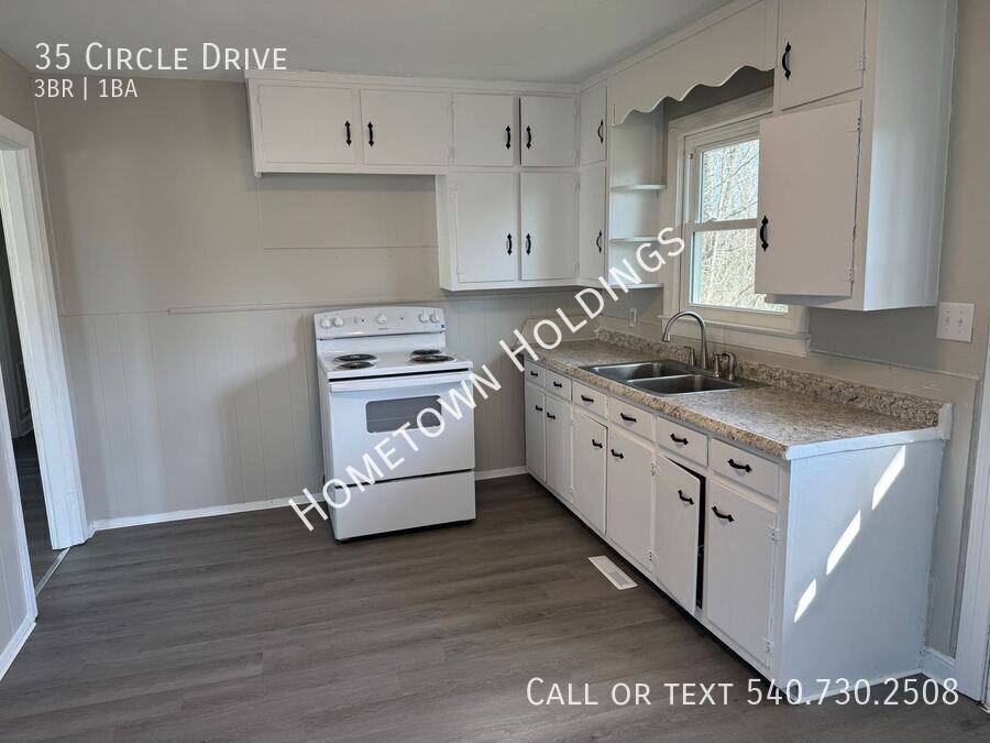 House for rent at 35 Circle Dr, Martinsville, VA 24112