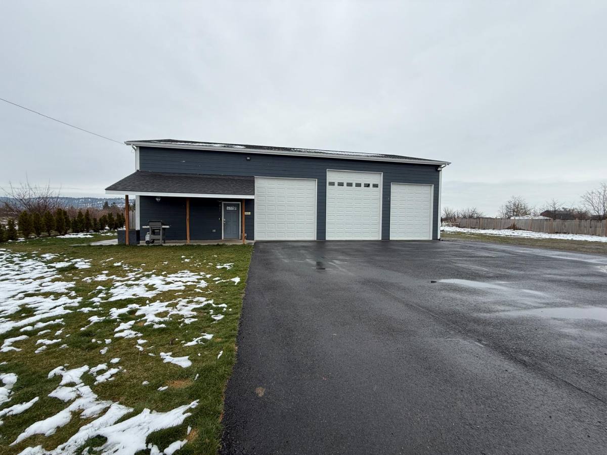 House for rent at 24211 E Wellesley Ave #B, Otis Orchards, WA 99027
