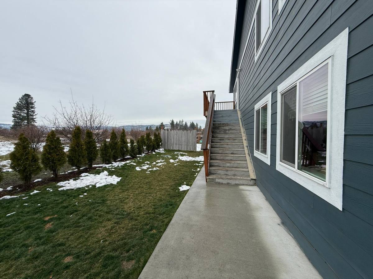 House for rent at 24211 E Wellesley Ave #B, Otis Orchards, WA 99027