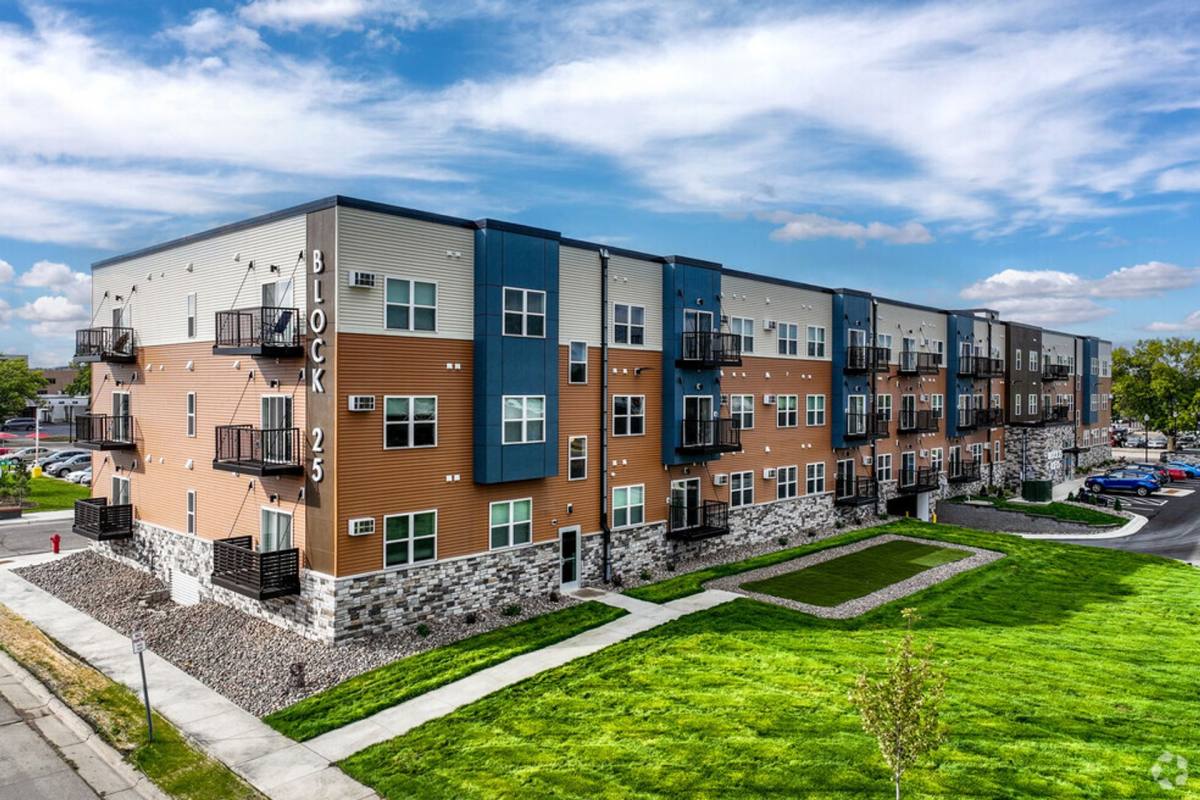 Apartment for rent at 103 3rd St SW, Willmar, MN 56201