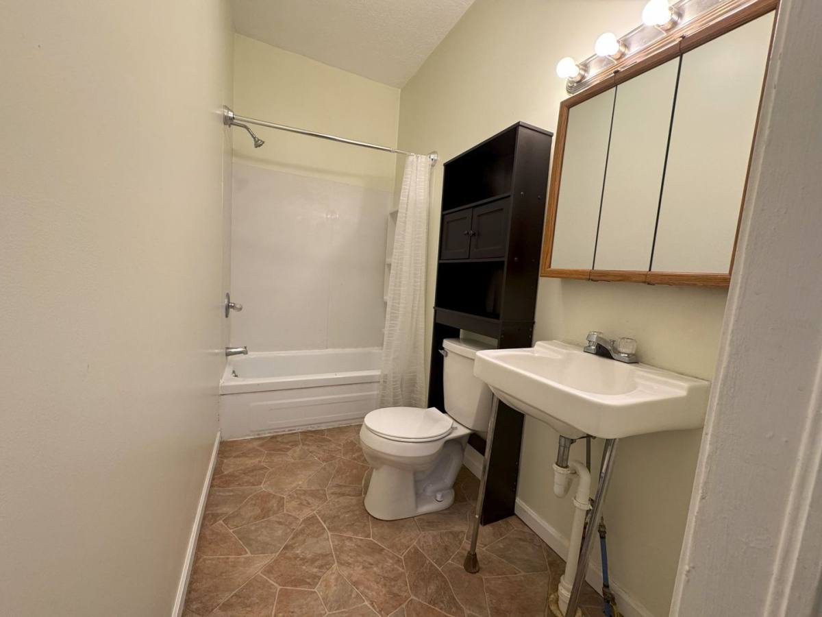 House for rent at 10992 S 500 W, Lewis, IN 47858