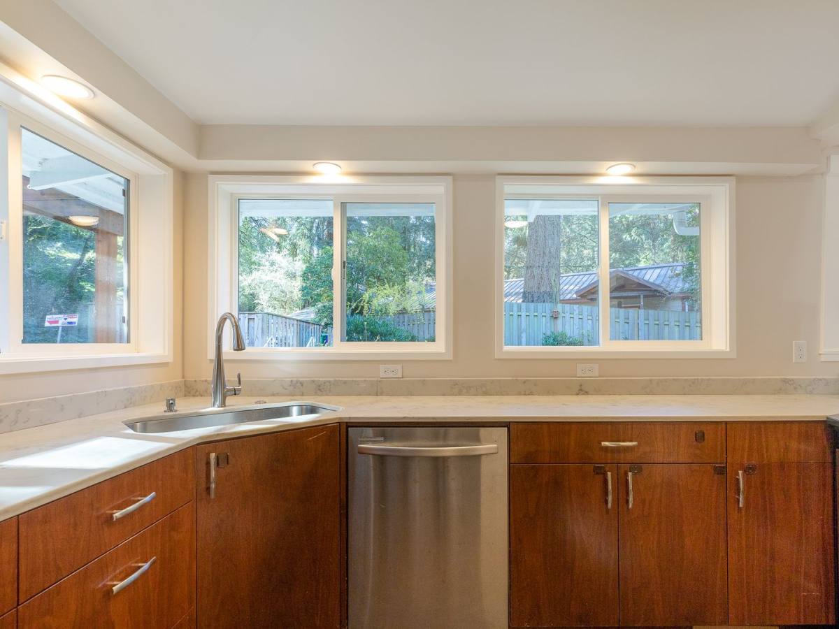 House for rent at 2909 SW Upper Dr, Portland, OR 97201