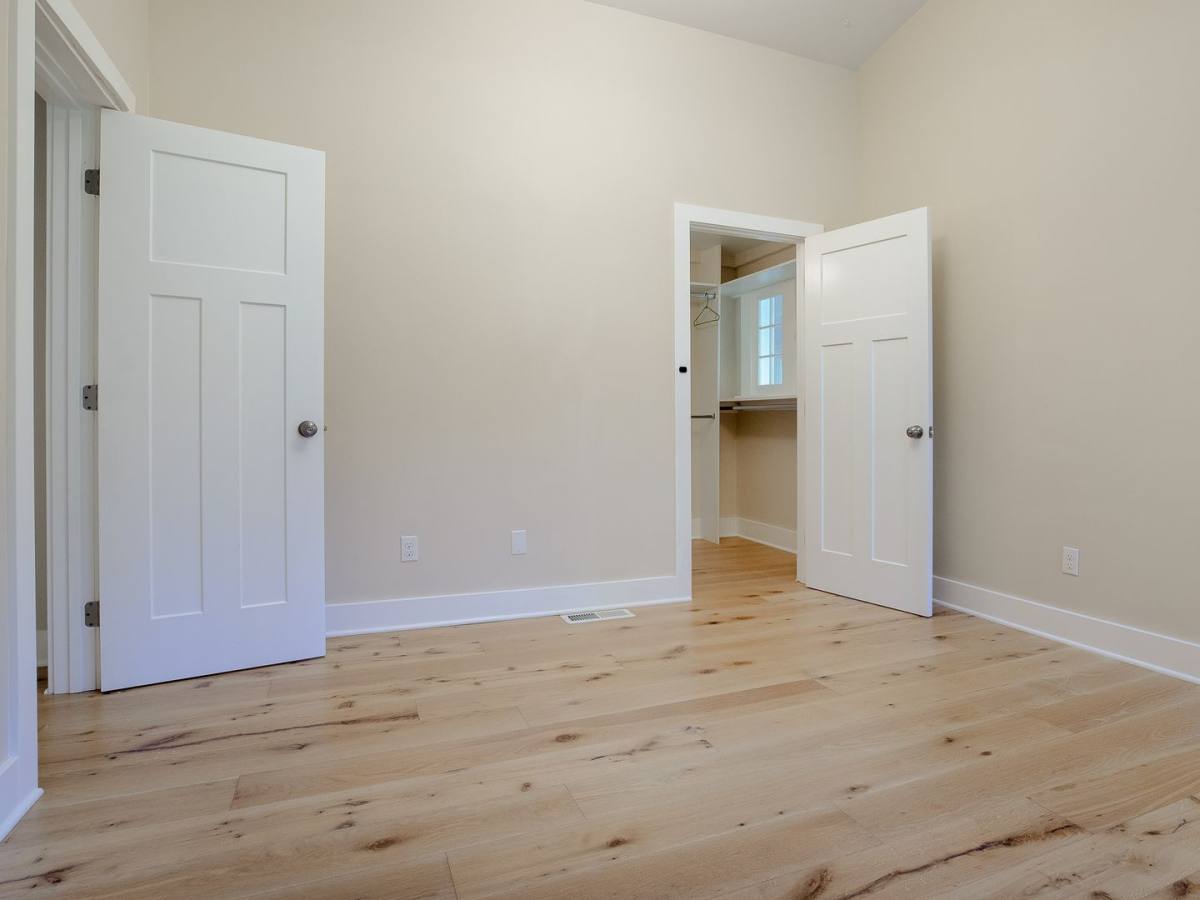 House for rent at 2909 SW Upper Dr, Portland, OR 97201