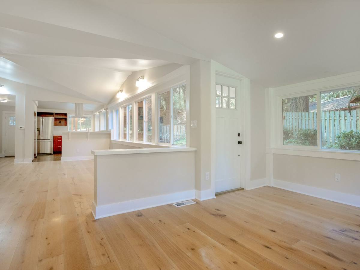 House for rent at 2909 SW Upper Dr, Portland, OR 97201