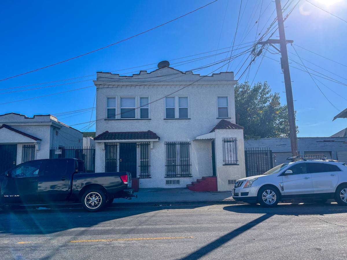 Apartment for rent at 1450 W 39th St, Los Angeles, CA 90062