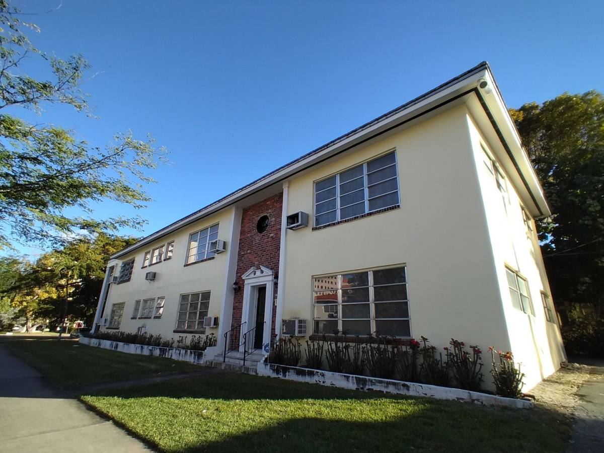 Apartment for rent at 1000 E Ponce De Leon Blvd, Miami, FL 33134