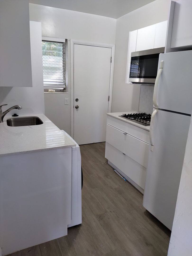 Apartment for rent at 1000 E Ponce De Leon Blvd, Miami, FL 33134