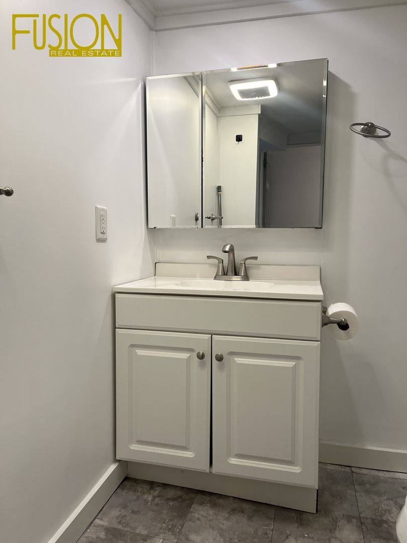 Apartment for rent at 340 Manhattan Dr, Burlington, VT 05401