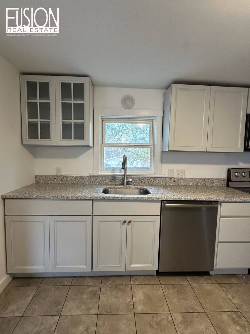 Apartment for rent at 340 Manhattan Dr, Burlington, VT 05401