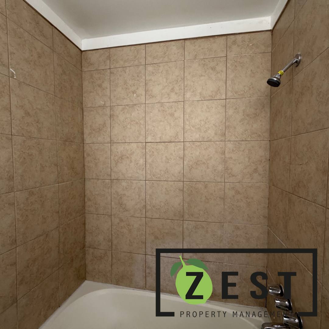 Apartment for rent at 15765 Washburn, Detroit, MI 48238